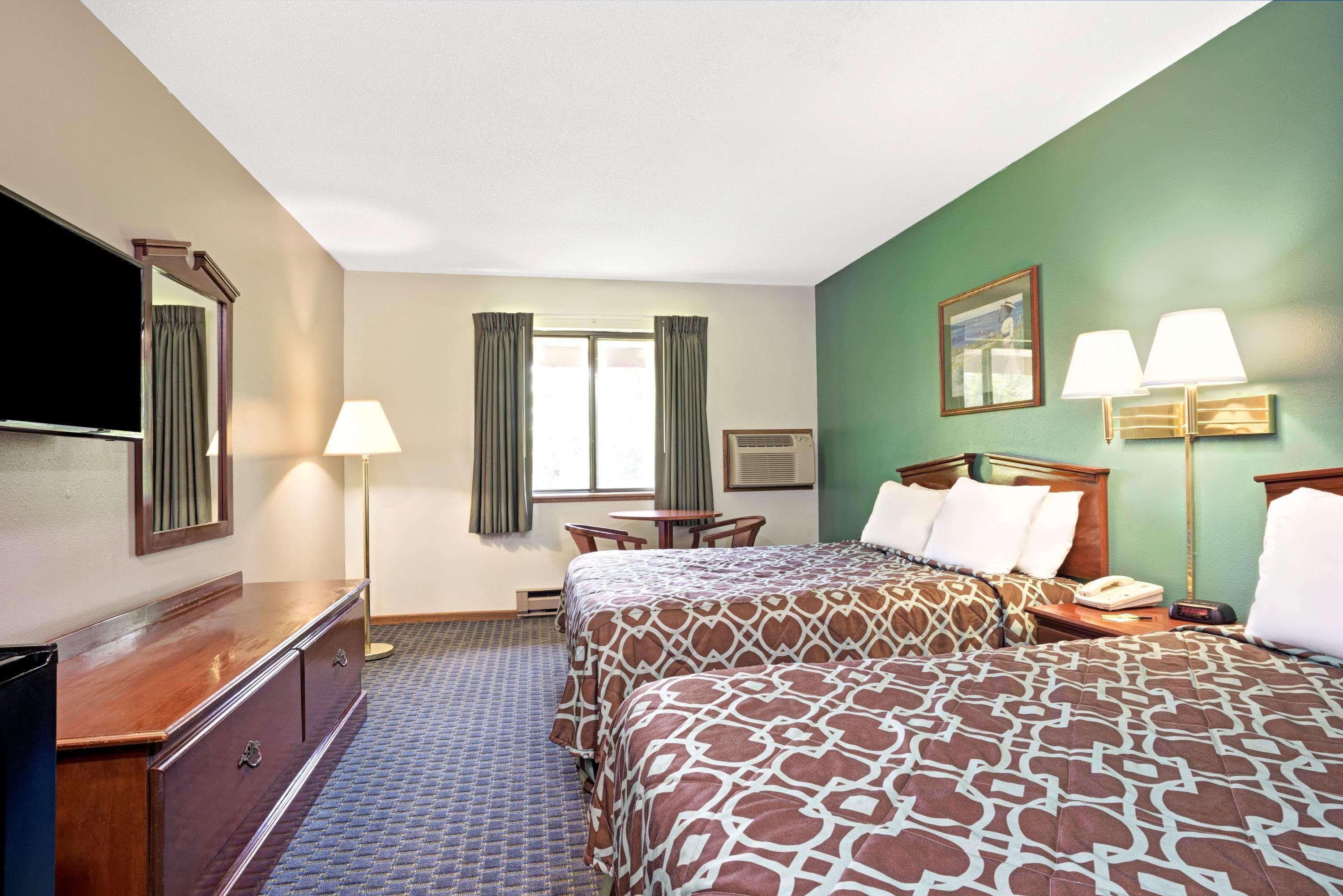 Super 8 By Wyndham Hudson Hotel Kültér fotó